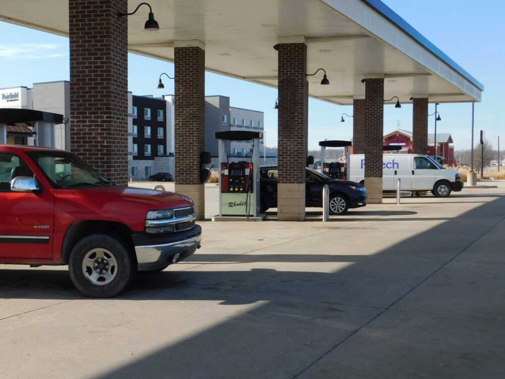 Gas prices rise in Missouri, fall in much of America