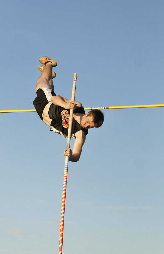 High-flying pole vaulters - Yahoo Sports