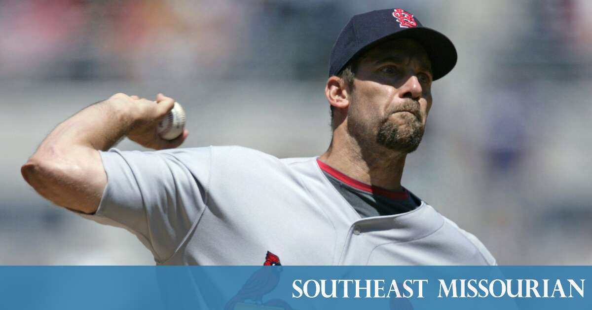 McGehee beats Smoltz, Cardinals