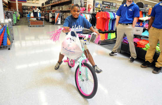 Photo gallery: Academy Sports + Outdoors Shopping Spree (6/27/13)