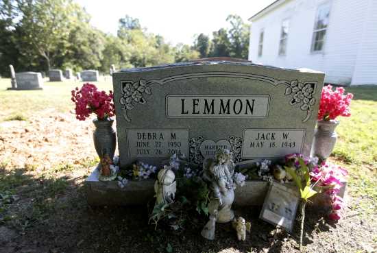 Jack Lemmon grave in  Famous tombstones, Famous graves, Jack lemmon