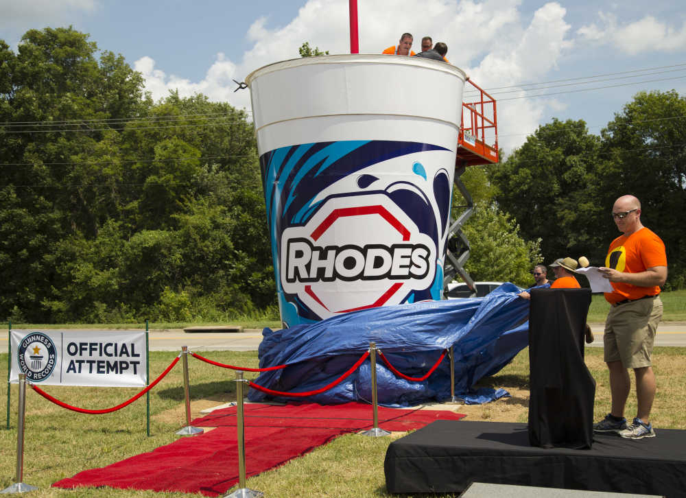 Cape Girardeau, MO - World's Largest Fountain Drink Cup