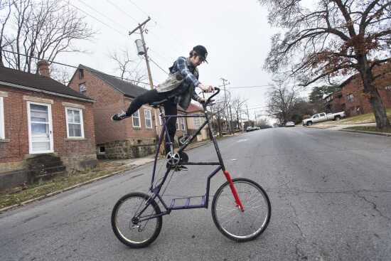 Bicycle for 6 store feet tall