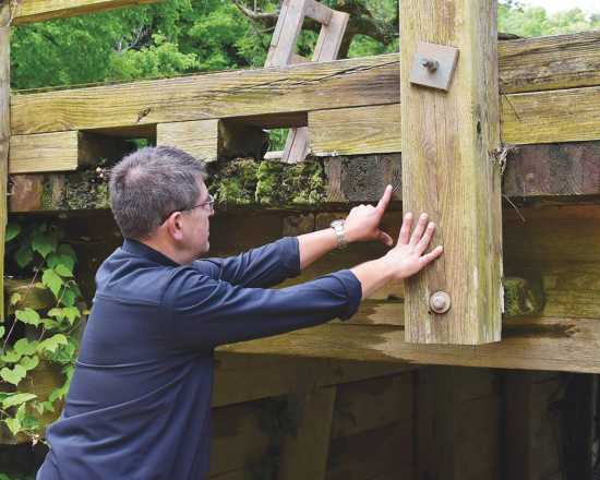 Local News Work Continues On Bridge At Big Spring 5 29 19