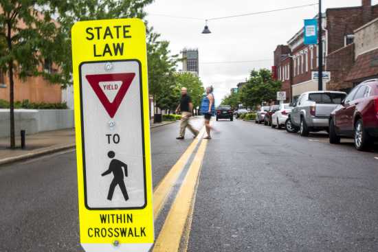 Local News Reinstallation Of Broadway Yield Signs Reignites Discussion Of Downtown Pedestrian Problems 5 Southeast Missourian Newspaper Cape Girardeau Mo