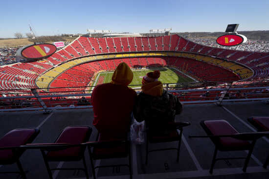 MO lawmaker asks Chiefs official about stadium plans